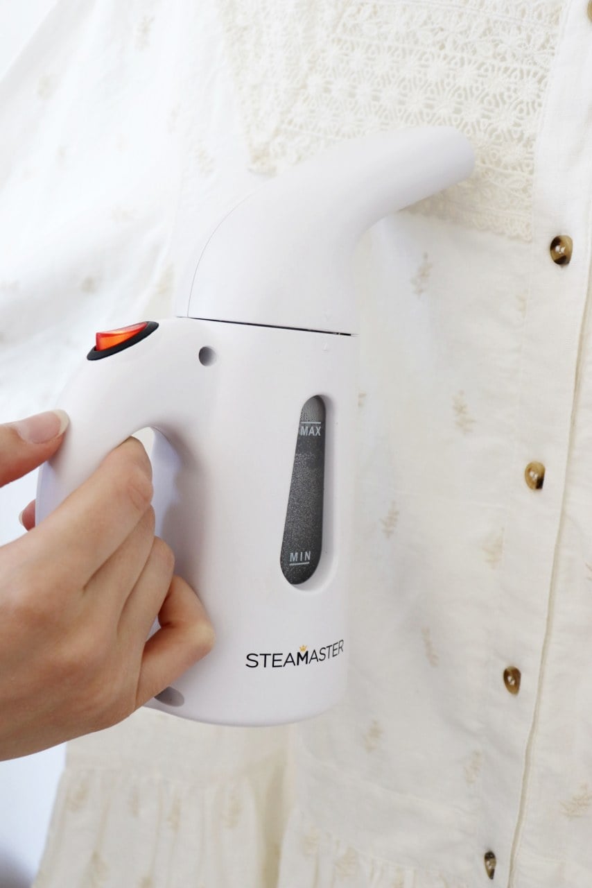 Szybkie prasowanie z mini parownicą SteaMaster